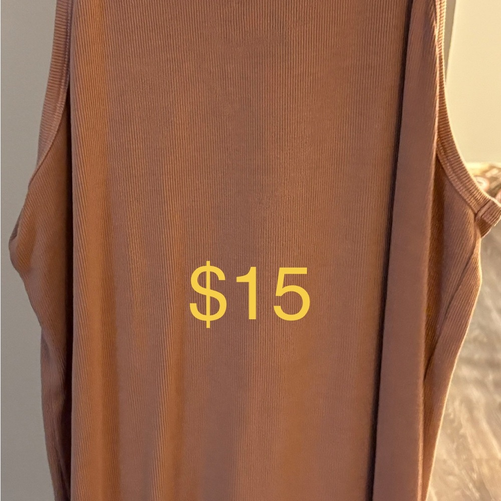 Old Navy Women's Sleeveless Tan Top